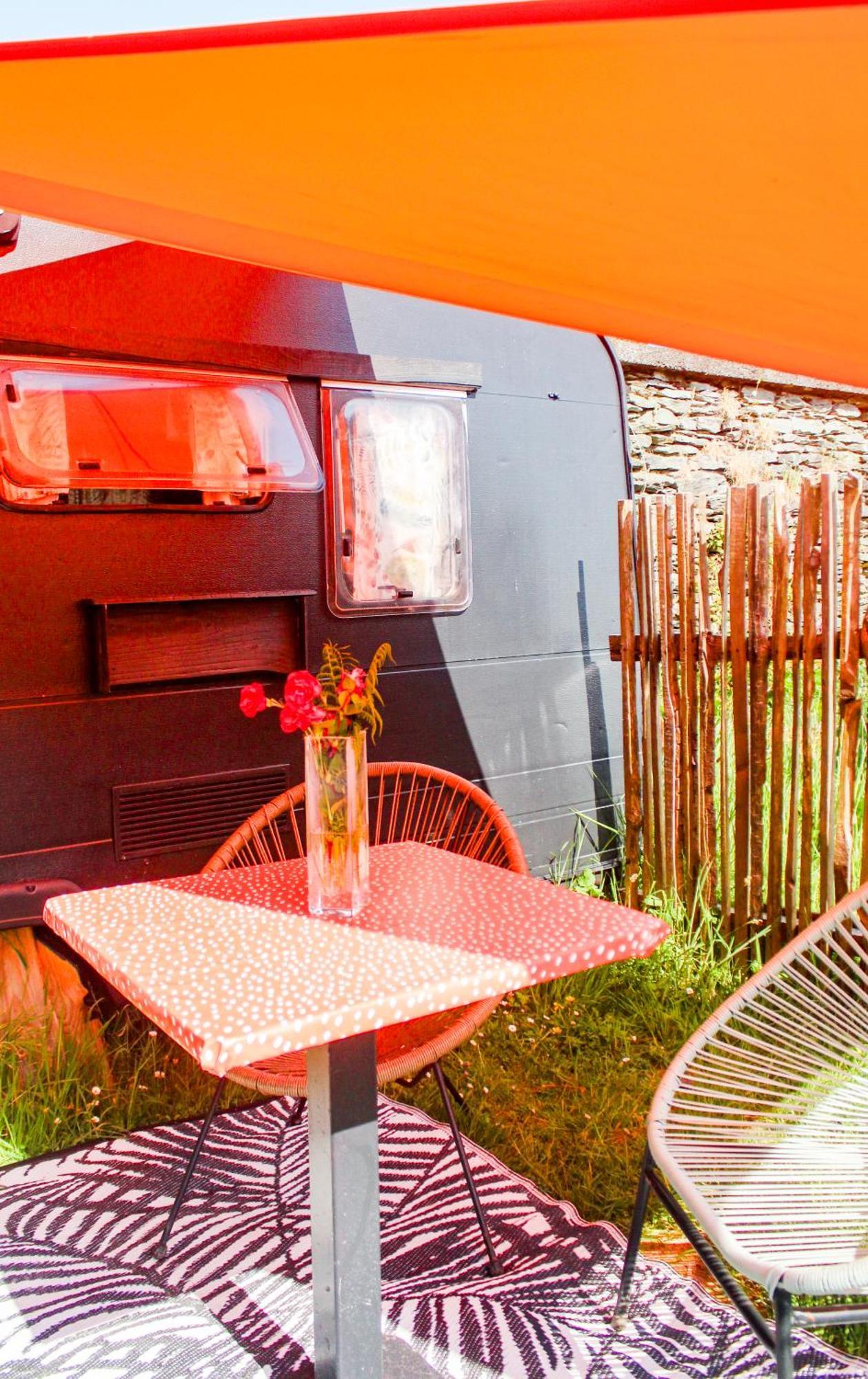 מלון Chapeltown Retro Caravans At Valentia Island Escape מראה חיצוני תמונה